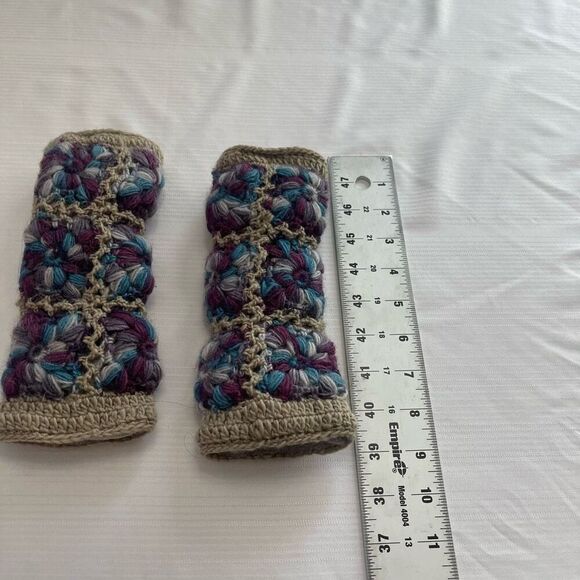 Nirvana Hand Knit Crochet Gloves Hand Warmers - Picture 2 of 5